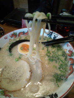 暖暮(だんぼ)のとんこつラーメン2
