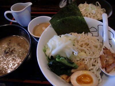 我琉家の激うま つけ麺と替え玉