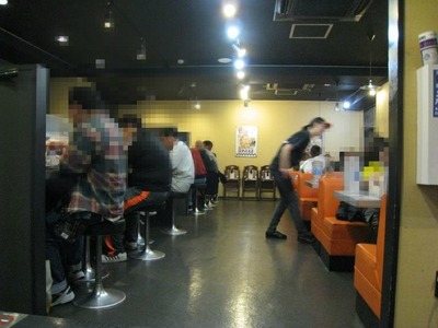 宜野湾市 『ラーメン花月嵐』の店内雰囲気