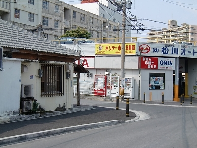 風雲店舗を裏から見た写真画像
